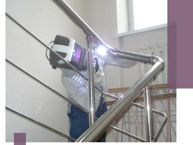 Монтаж перил и ограждений качественно в Острогожске