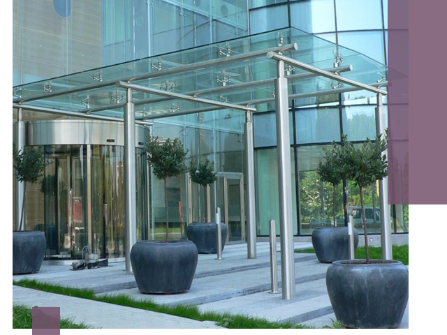 Навесы из стекла на заказ в Острогожске — монтаж и установка