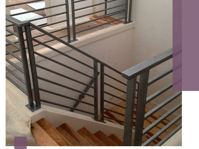 Изготовление поручней из металла и дерева в Острогожске